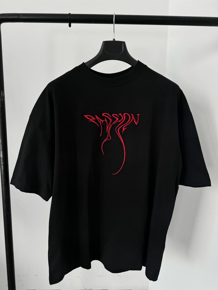 Siyah Passion Nakışlı Oversize T-Shirt PM-106