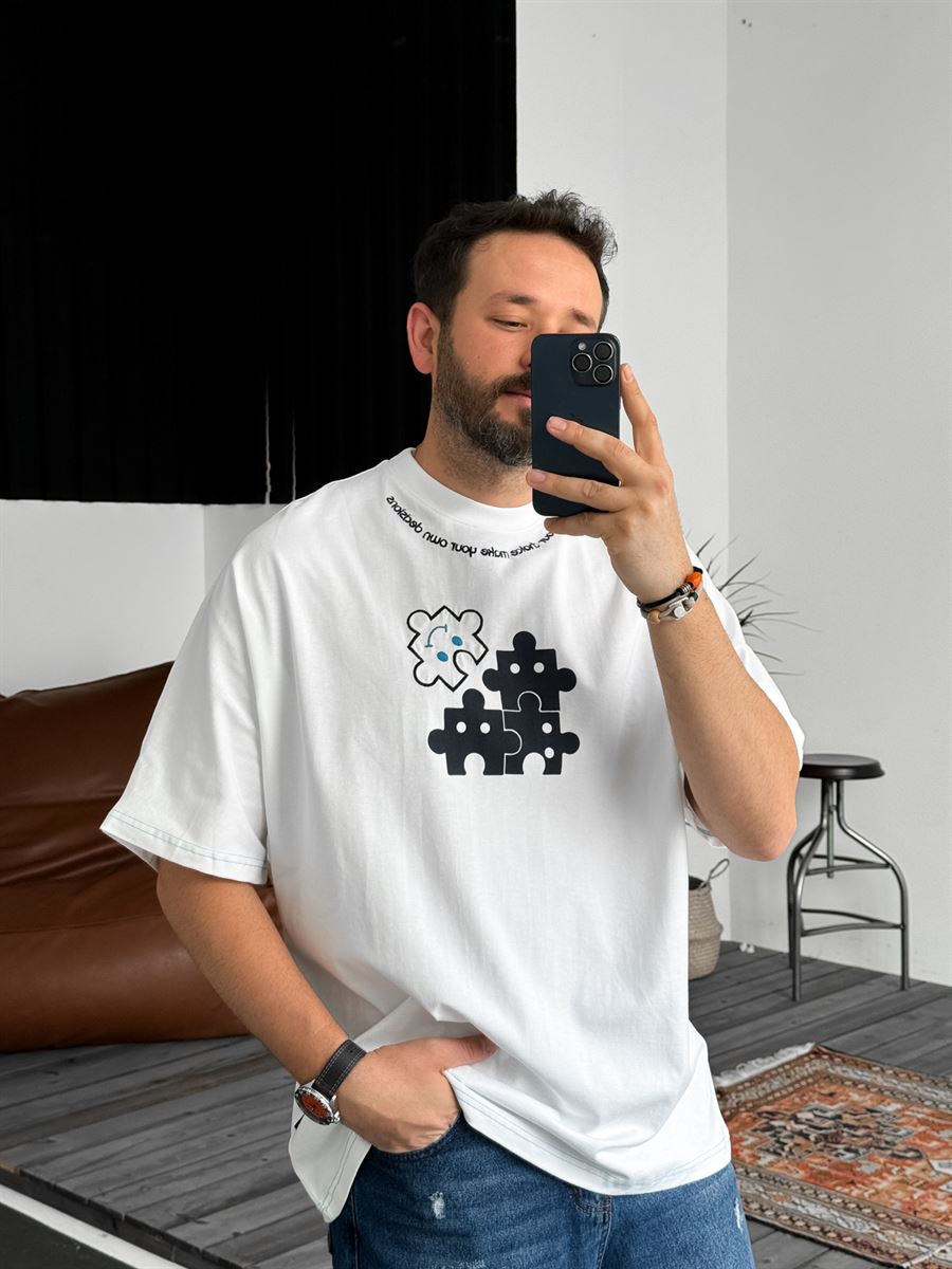 Beyaz Puzzle Nakışlı Oversize T-Shirt JJ-262