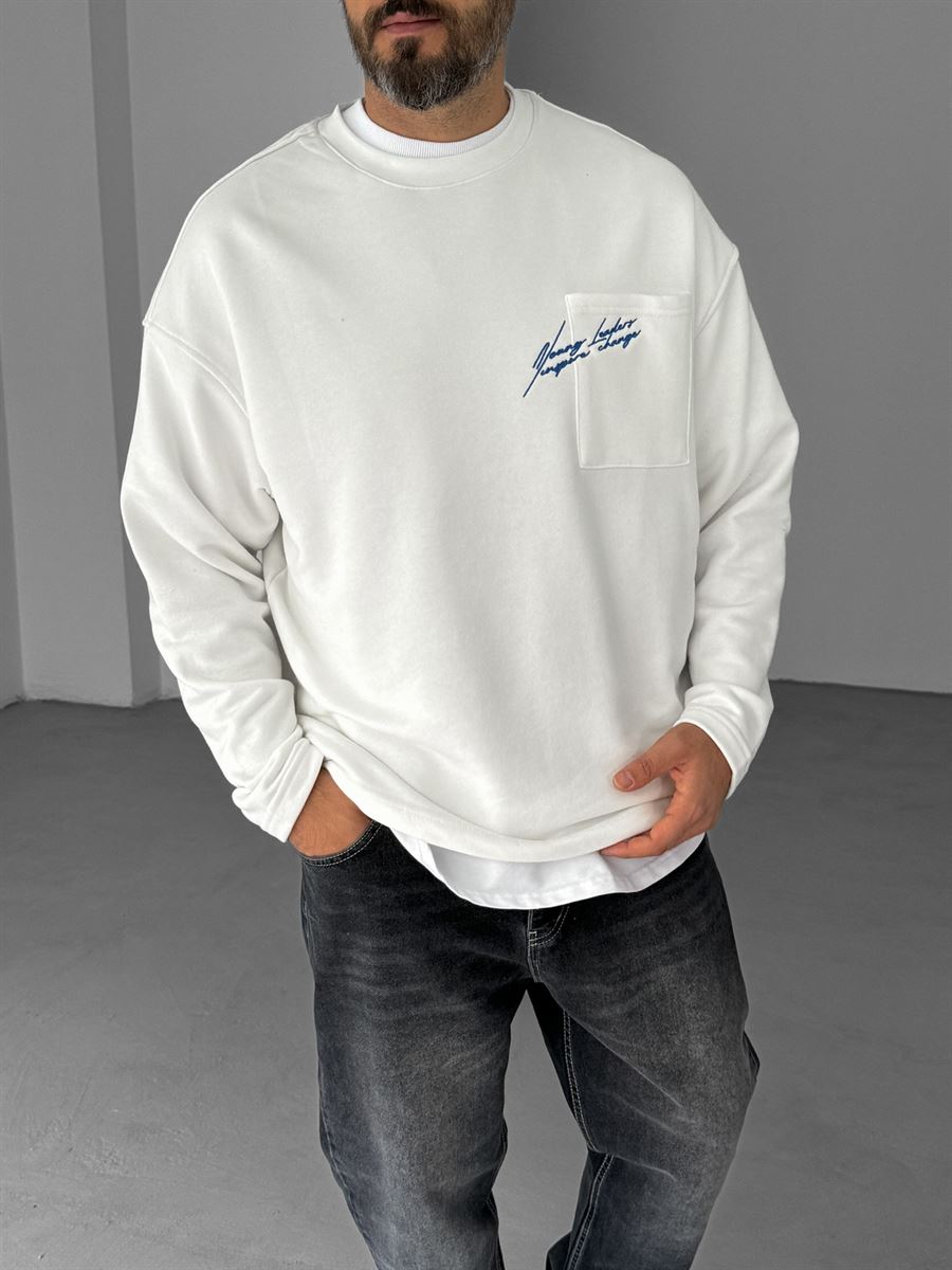 Beyaz Cebi Yazı Nakışlı Sweatshirt V-10-30