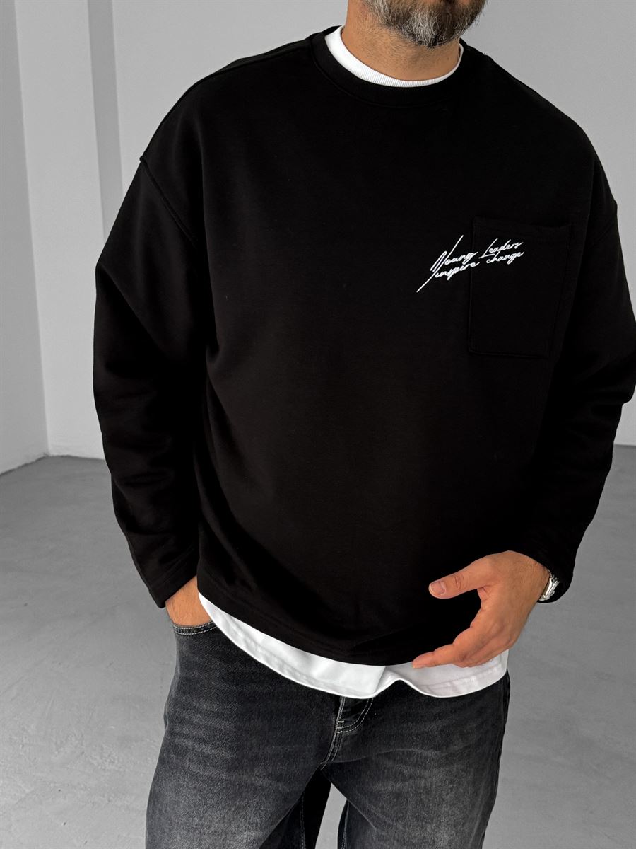 Siyah Cebi Yazı Nakışlı Sweatshirt V-10-30