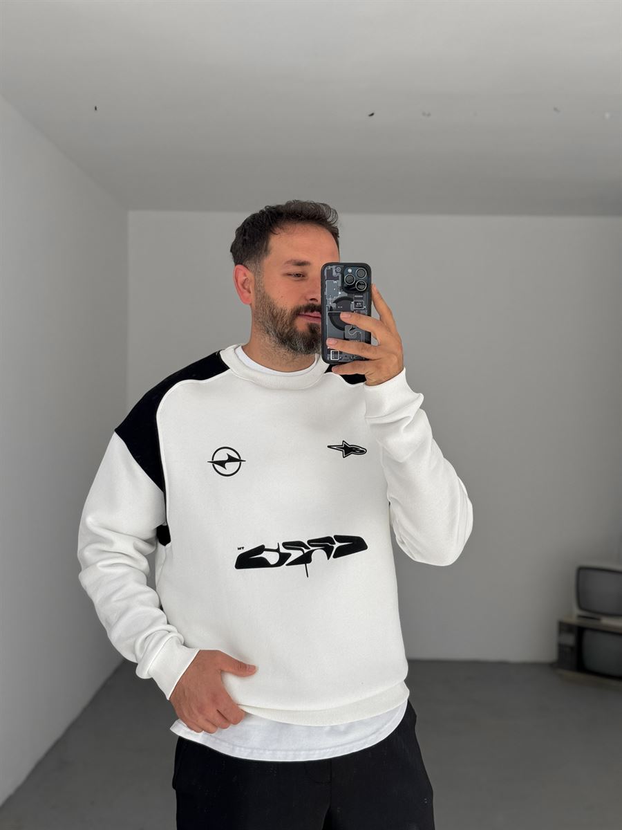 Beyaz Kolu Parçalı Yıldız Baskılı Sweatshirt PM-151